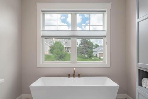 1005 Applewood Court Mankato MN 56001