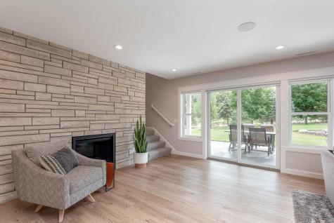 1005 Applewood Court Mankato MN 56001