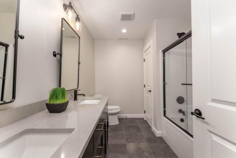 1005 Applewood Court Mankato MN 56001