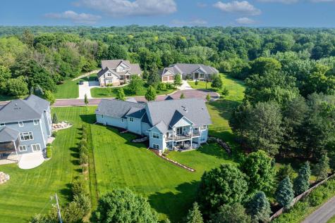 1005 Applewood Court Mankato MN 56001