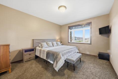 825 18th Avenue W West Fargo ND 58078