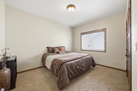 825 18th Avenue W West Fargo ND 58078