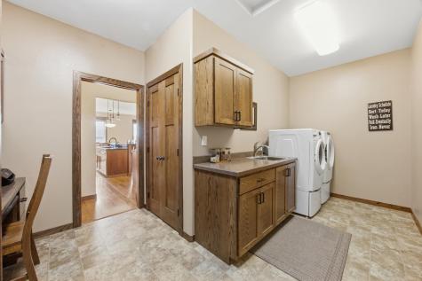 825 18th Avenue W West Fargo ND 58078