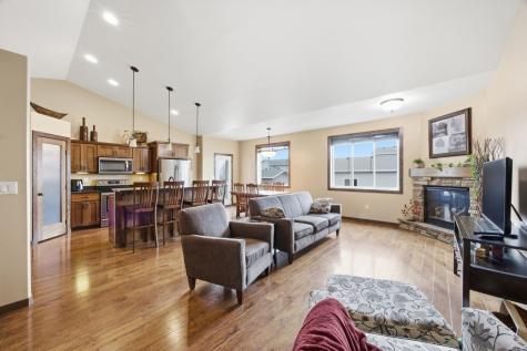 825 18th Avenue W West Fargo ND 58078