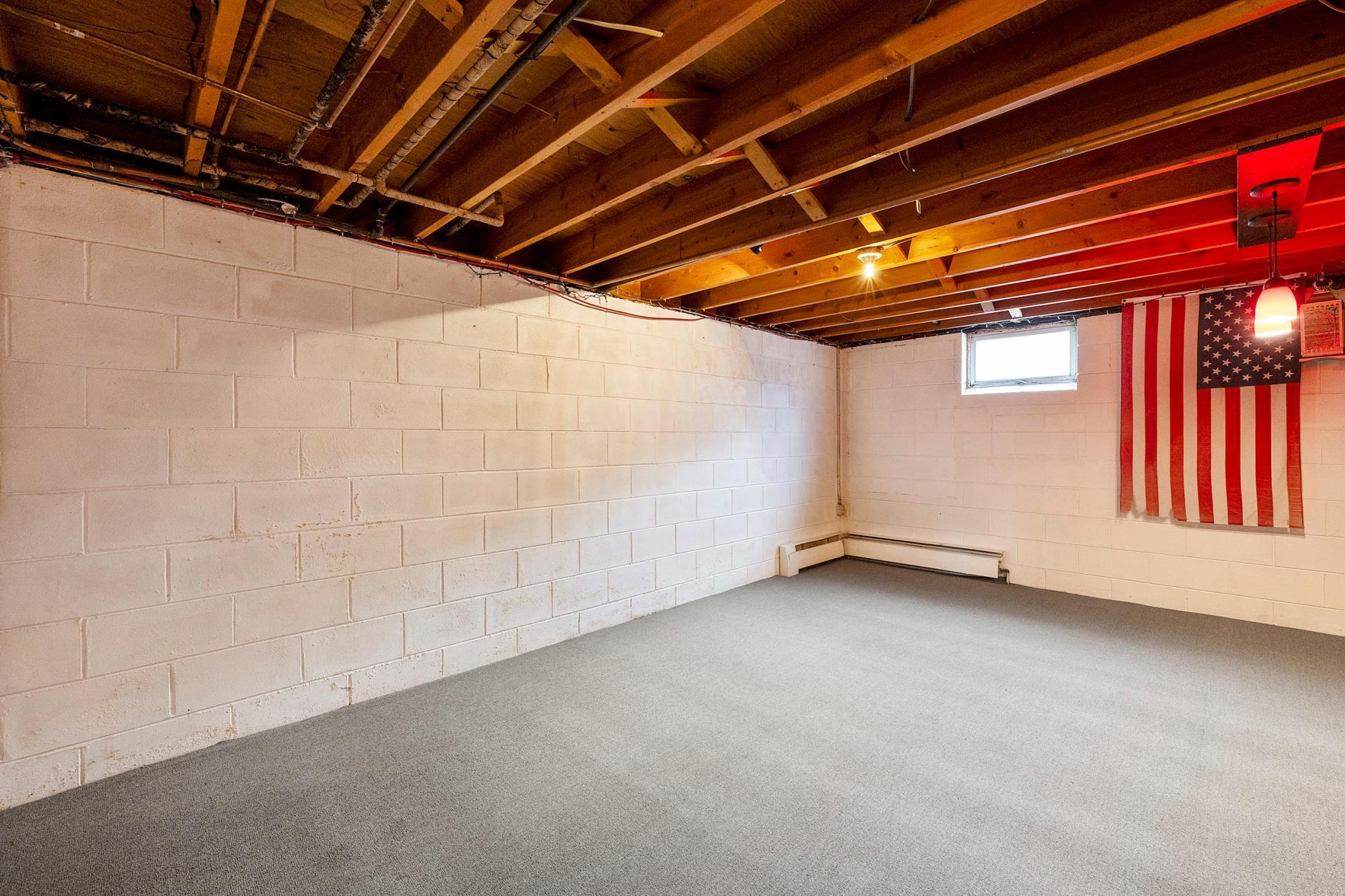 1319 7th Lane Anoka MN 55303