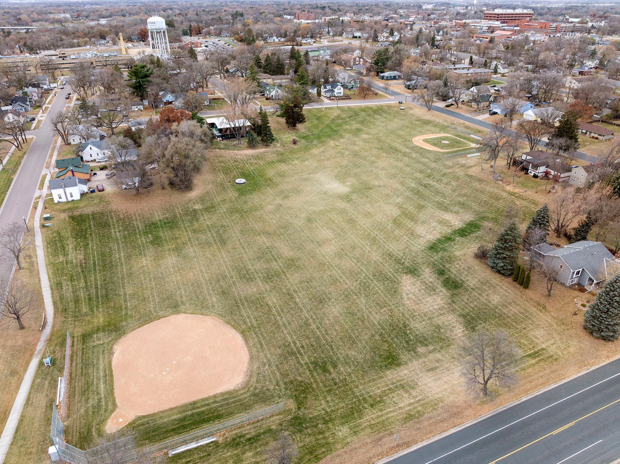 1319 7th Lane Anoka MN 55303