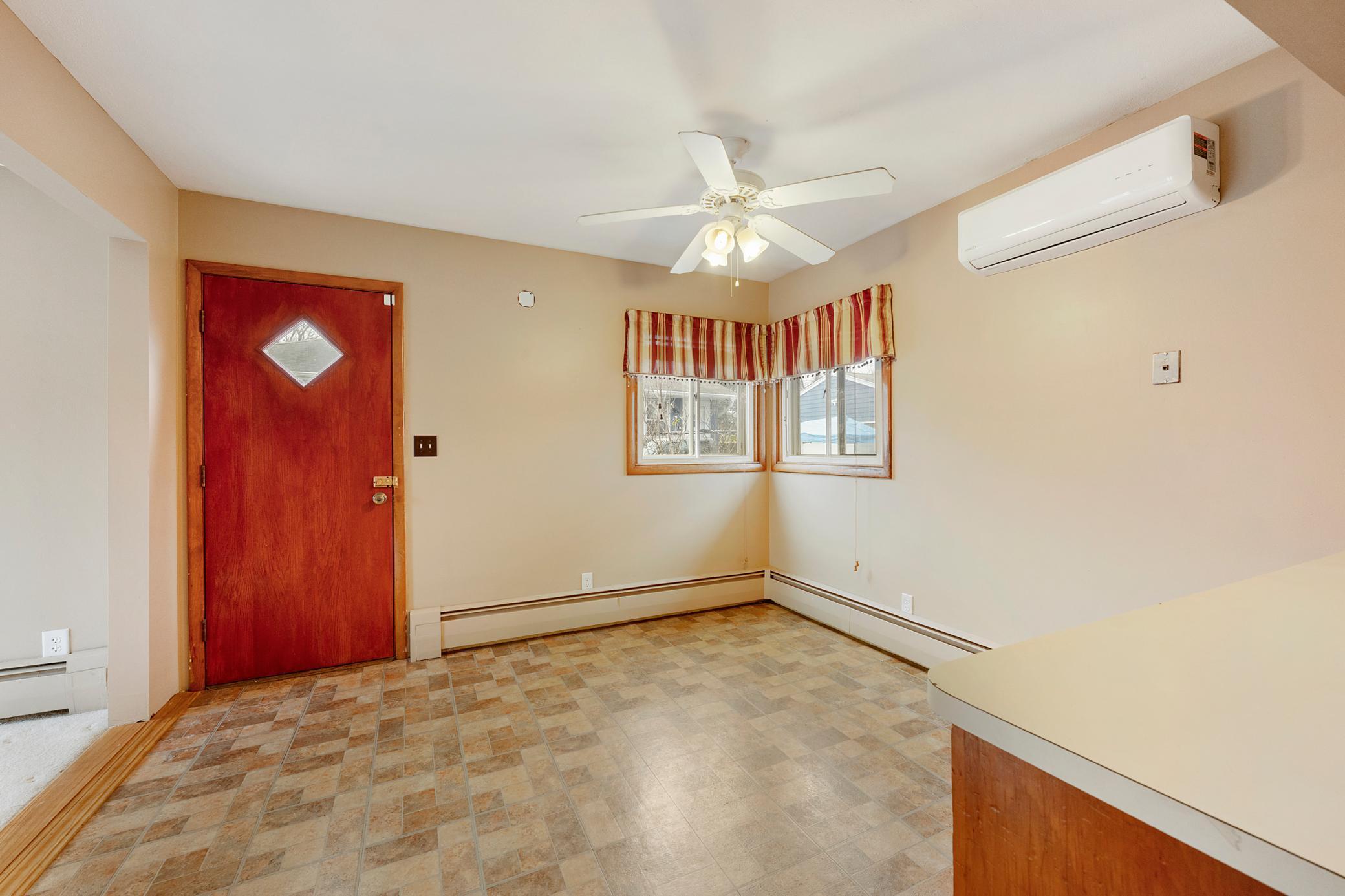 1319 7th Lane Anoka MN 55303