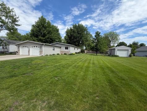 223 10th Avenue Worthington MN 56187
