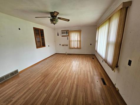 515 1st Street W Hunter ND 58048