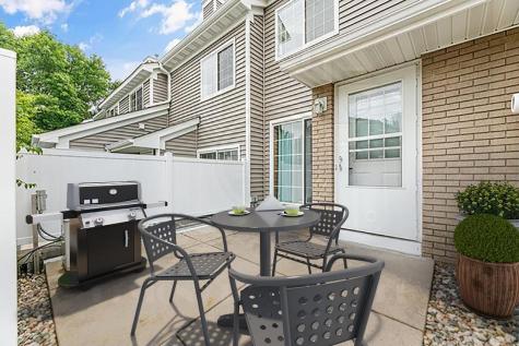 8456 Copperfield Way Inver Grove Heights MN 55076