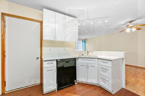 8456 Copperfield Way Inver Grove Heights MN 55076