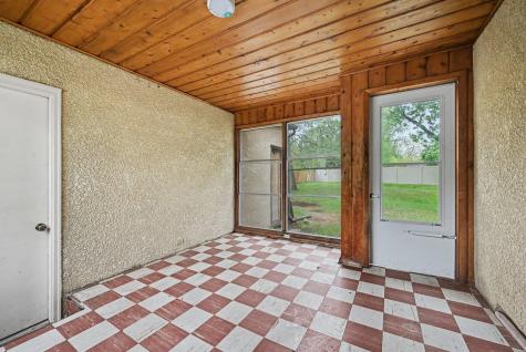 5422 Madison Street NE Fridley MN 55421
