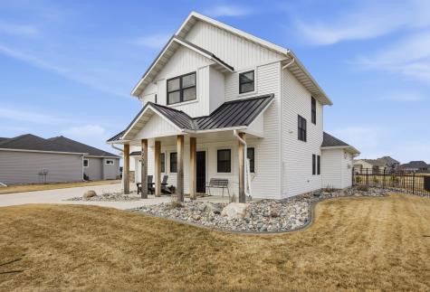 4259 Bristlecone Loop S Fargo ND 58104