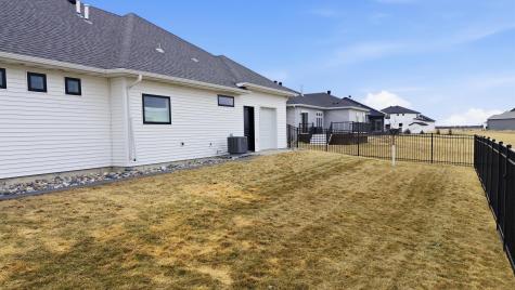 4259 Bristlecone Loop S Fargo ND 58104