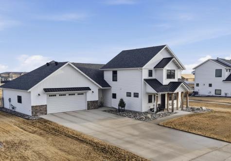 4259 Bristlecone Loop S Fargo ND 58104