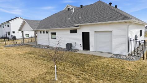 4259 Bristlecone Loop S Fargo ND 58104