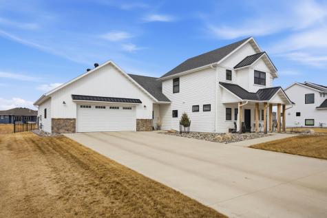 4259 Bristlecone Loop S Fargo ND 58104