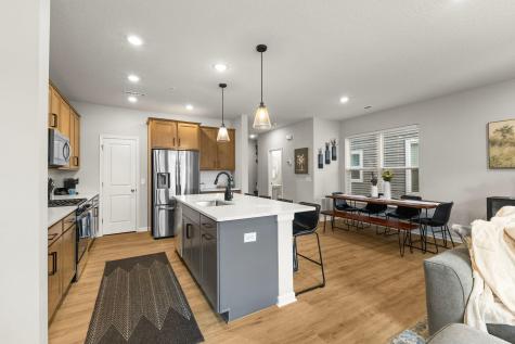 14540 Twin Lakes Circle Burnsville MN 55306