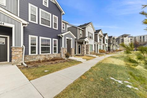 14540 Twin Lakes Circle Burnsville MN 55306