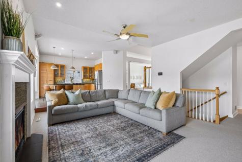 2378 Manuela Drive Chaska MN 55318