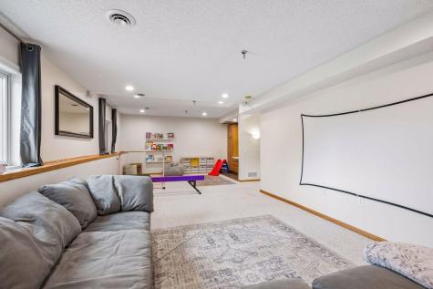 2378 Manuela Drive Chaska MN 55318