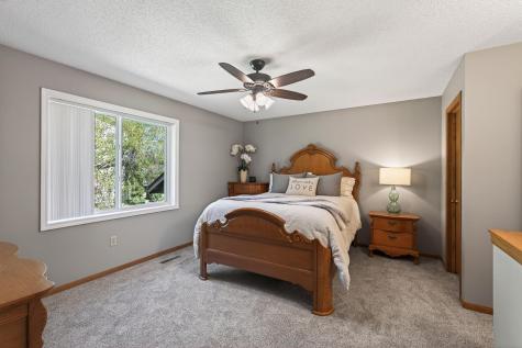 9325 Andrea Drive Woodbury MN 55125