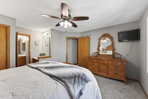 9325 Andrea Drive Woodbury MN 55125