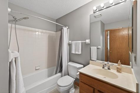 9325 Andrea Drive Woodbury MN 55125