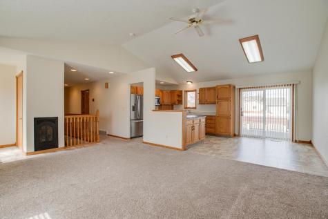 560 41st Avenue S Moorhead MN 56560