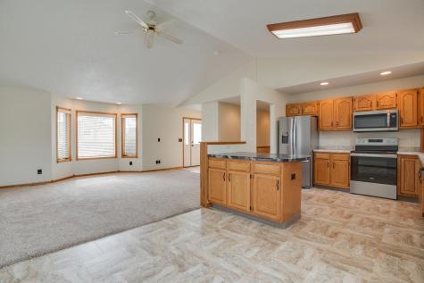 560 41st Avenue S Moorhead MN 56560