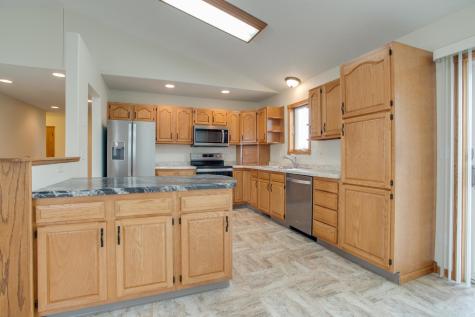 560 41st Avenue S Moorhead MN 56560