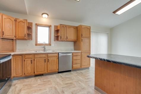 560 41st Avenue S Moorhead MN 56560