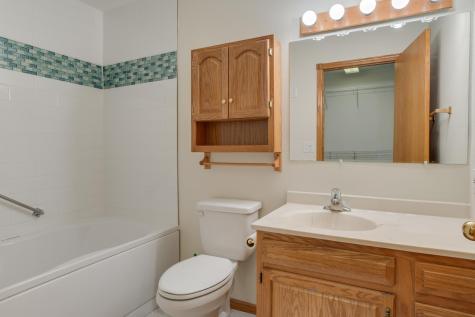 560 41st Avenue S Moorhead MN 56560