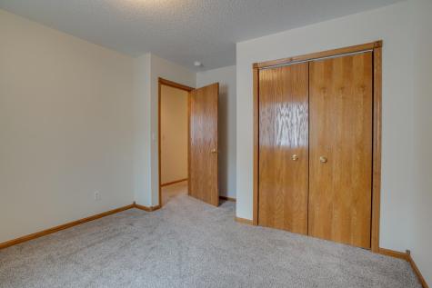 560 41st Avenue S Moorhead MN 56560