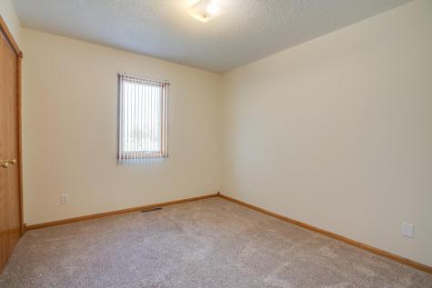 560 41st Avenue S Moorhead MN 56560