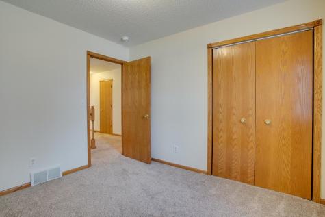 560 41st Avenue S Moorhead MN 56560