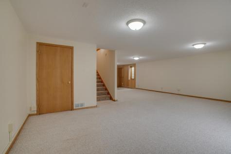 560 41st Avenue S Moorhead MN 56560