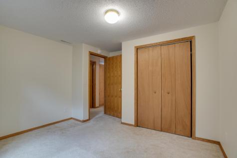 560 41st Avenue S Moorhead MN 56560