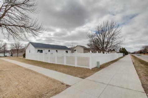 560 41st Avenue S Moorhead MN 56560