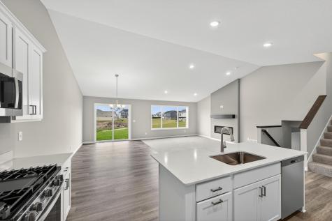 915 Yellowcrest Street SW Delano MN 55328
