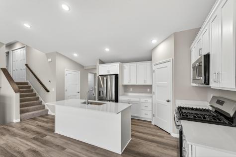 915 Yellowcrest Street SW Delano MN 55328