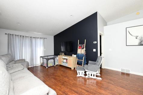 4254 39 1/2 Avenue S Fargo ND 58104