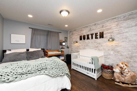 4254 39 1/2 Avenue S Fargo ND 58104
