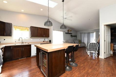 4254 39 1/2 Avenue S Fargo ND 58104