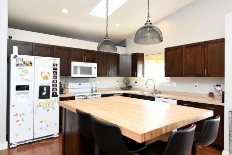 4254 39 1/2 Avenue S Fargo ND 58104