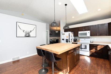4254 39 1/2 Avenue S Fargo ND 58104