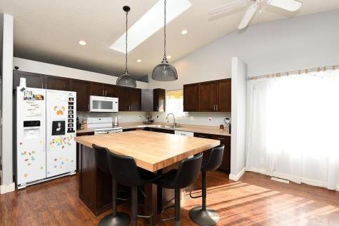 4254 39 1/2 Avenue S Fargo ND 58104