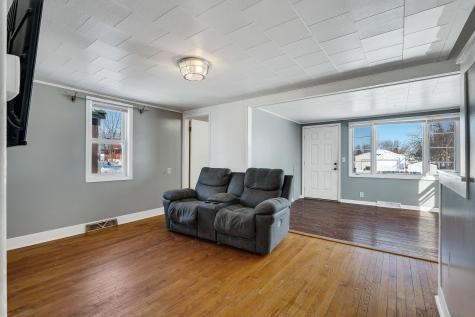 1004 E Main Street Caledonia MN 55921