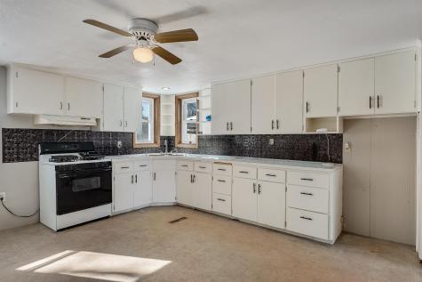 1004 E Main Street Caledonia MN 55921