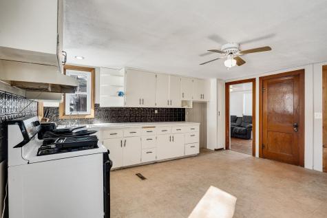 1004 E Main Street Caledonia MN 55921